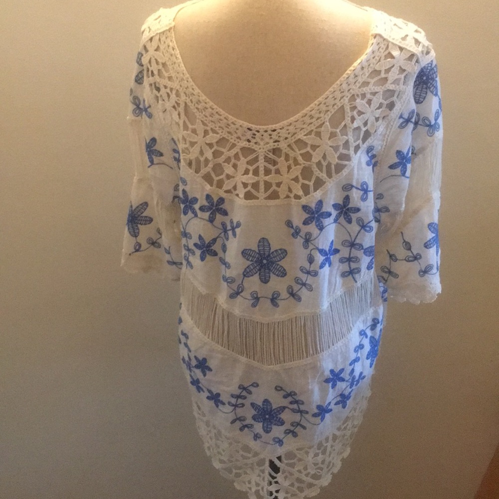 Sweet Embroidered Tunic - Picture 3 of 3